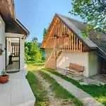 Nature Hideaway Homes With Sauna - One Bedroom * Slap ob Idrijci