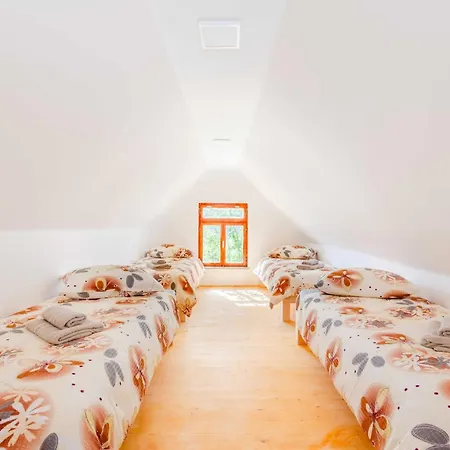 Nature Hideaway Homes With Sauna - One Bedroom Vakantiehuis *