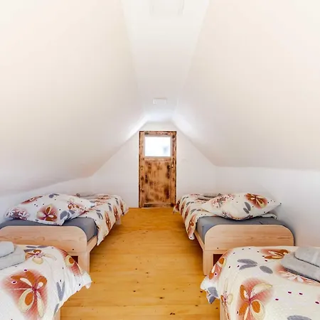 Nature Hideaway Homes With Sauna - One Bedroom Slap ob Idrijci