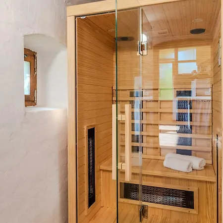 Nature Hideaway Homes With Sauna - One Bedroom